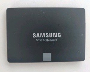 1TB Samsung 850 Evo SATA III interne SSD, 98%