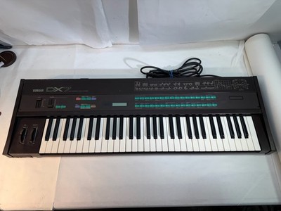 Vintage Yamaha DX7 Digital Synthesizer Keyboard -  With 2 Data Cartridges & Case