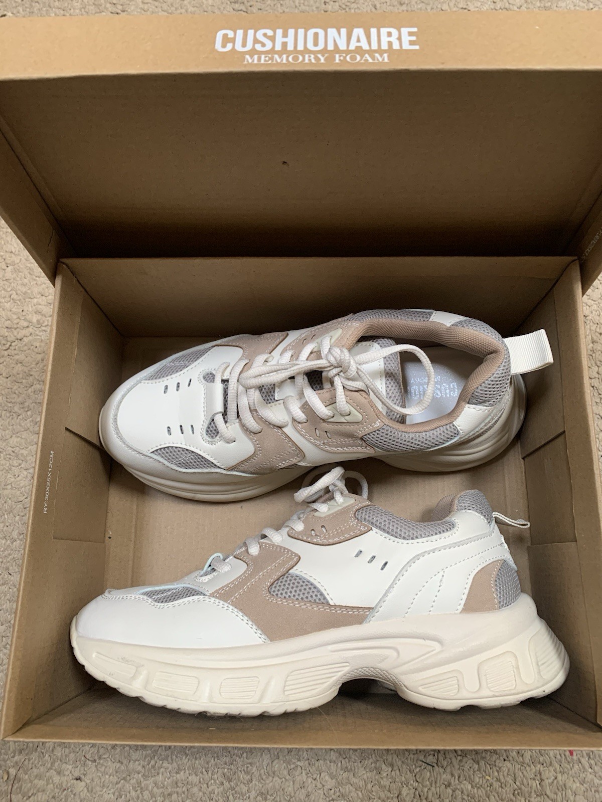 SAOLA Cushionaire Sneaker da donna Strike suola grossa US 71 2 M bianco marrone memory foam