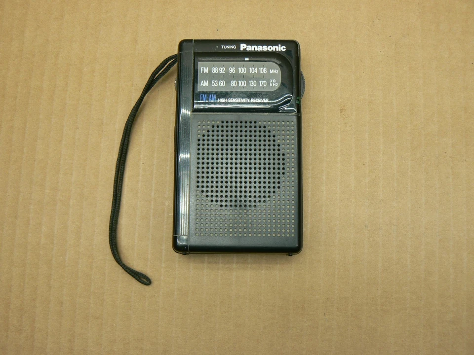 Panasonic RF-501 Radio Tragbarer Pocket AM FM Hochempfindlicher Empfänger