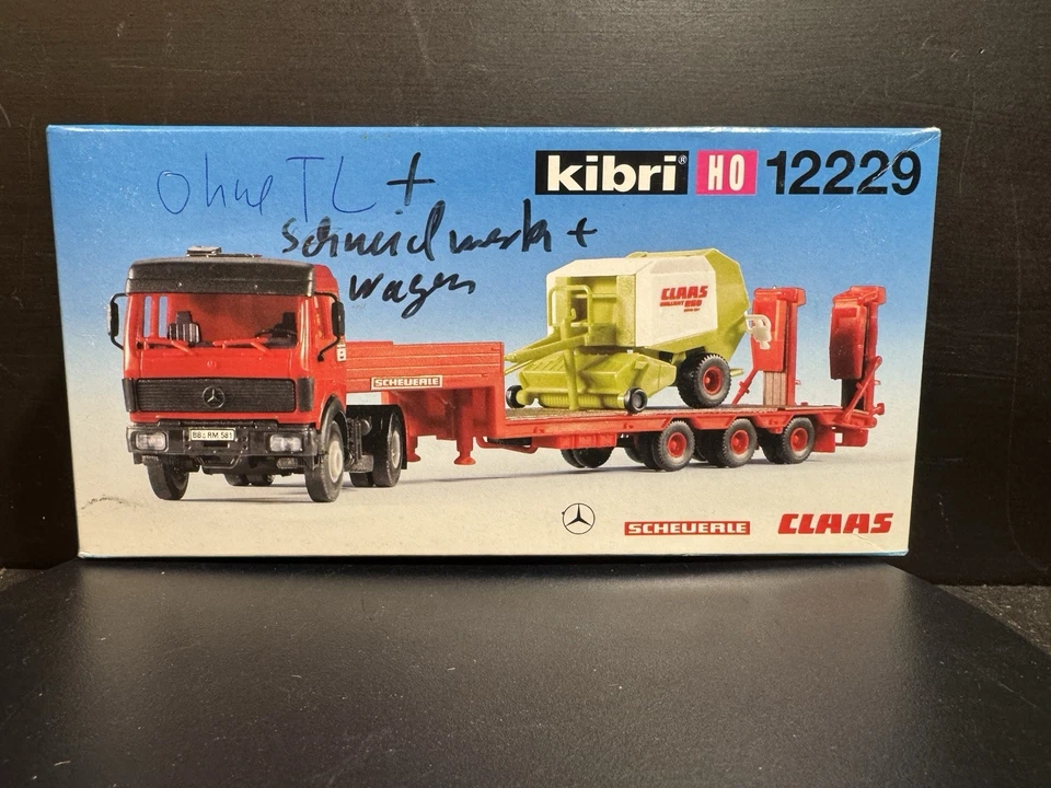 KIBRI 12229 MB 2-Achs Zugmaschine mit Ladegut Claas Rollant H0 1:87  - Bild 2 von 2