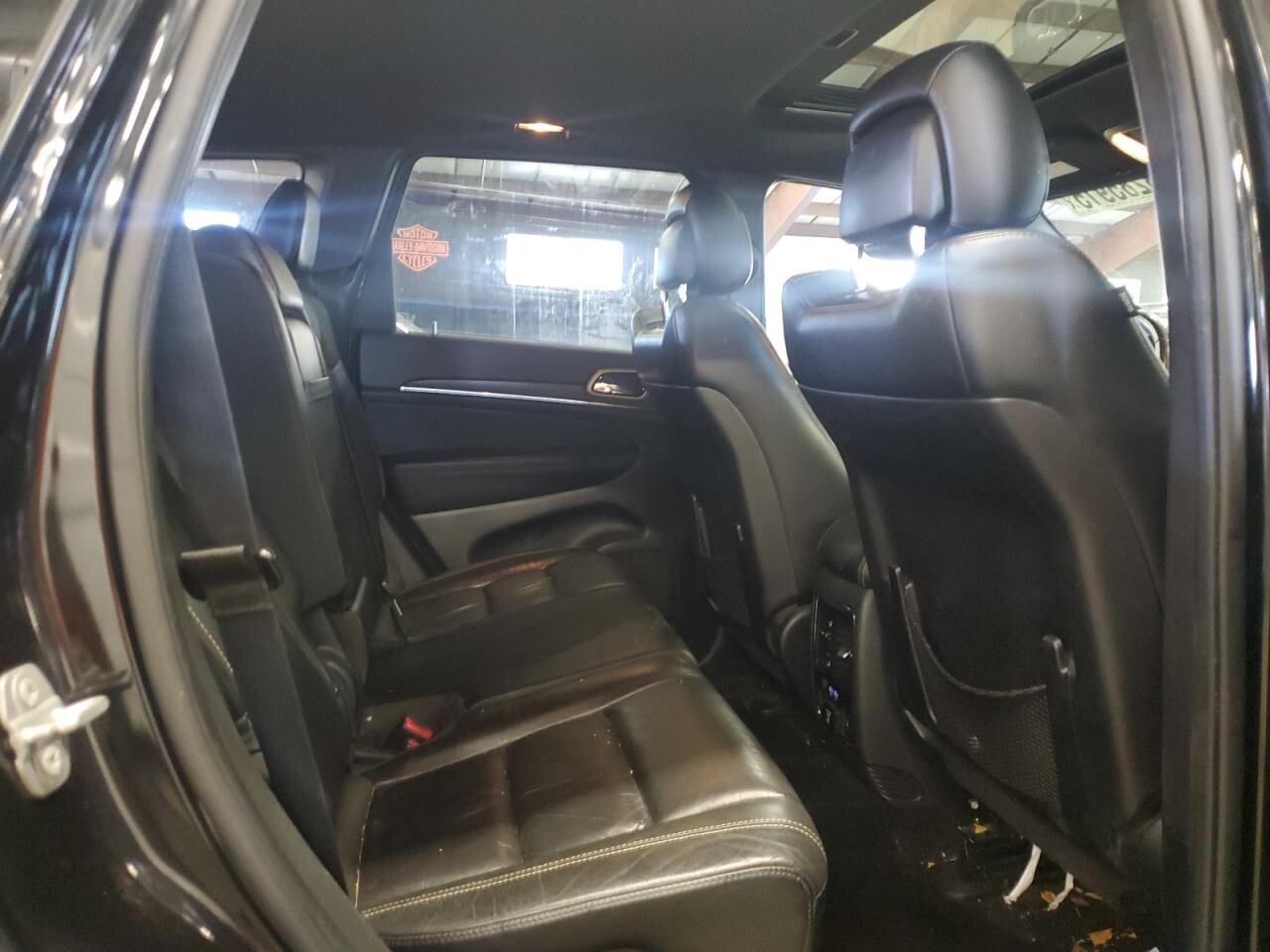 Used Deck Lid fits: 2015 Jeep Grand cherokee privacy tint glass w/rear view came