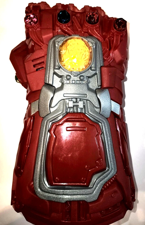 Vintage Hasbro Marvel Iron Man & Avengers Infinity Wars Thanos Gauntlets Working - Image 3 of 4