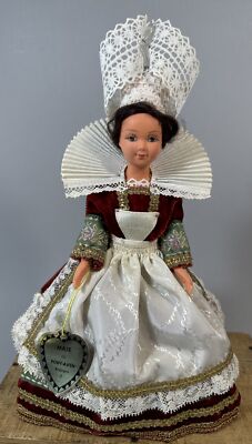 Vintage Le Minor Maie De Pony-Aven Bretagne 2 French Doll Figure~ W/Tag ~10.5 