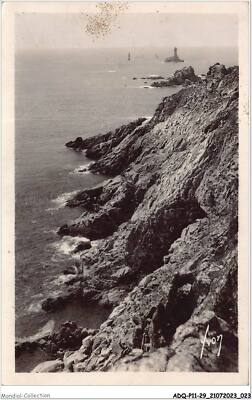 ADQP10-29-1013 - POINTE DU RAZ - the spur and the lighthouse of the old