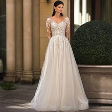 Elegant A-Line Wedding Dresses Scoop Neck Long Sleeves Lace Applique Bridal Gown