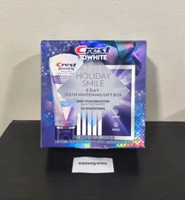 Crest 3D White Brilliance holiday smile teeth whitening gift box Toothpaste Mint