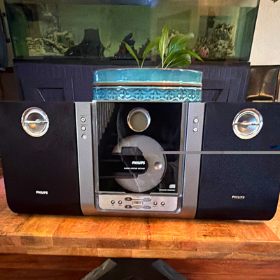 Philips MC235B Compact Shelf Stereo CD Player AM/FM Headphone Jack Black TESTED