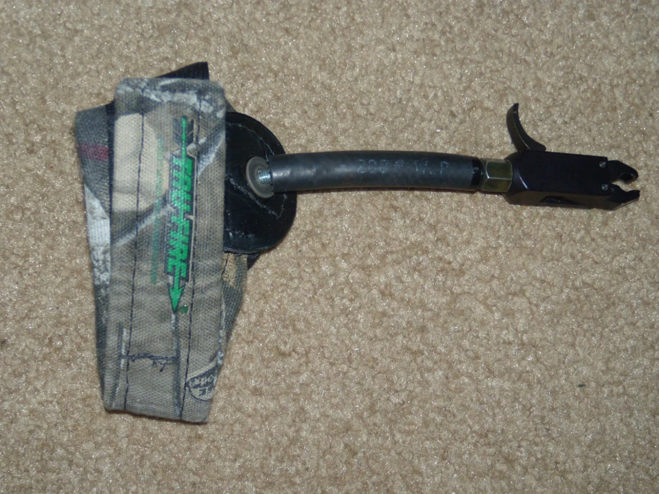 Tru-Fire Compound bow release aid - Corduroy Camouflage pattern - Image 2 of 4