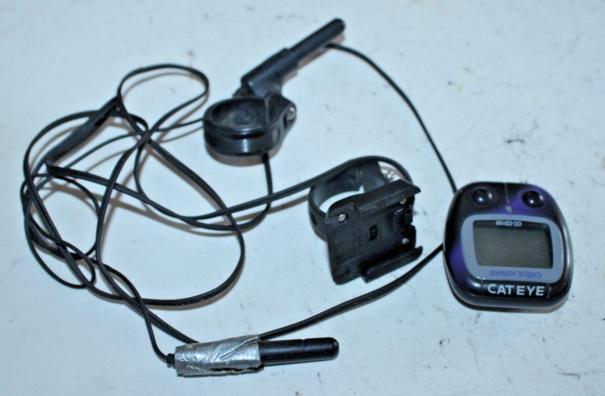 CatEye Astrale 8 Kit Staffa Manubrio E Sensore – Computer Da Bicicletta Essenziale E Affidabile - 2