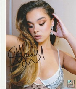 Hailee Steinfeld Autograph | eBay