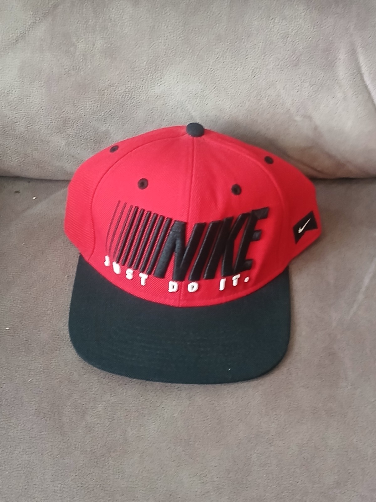 nike snapback hat - image 1