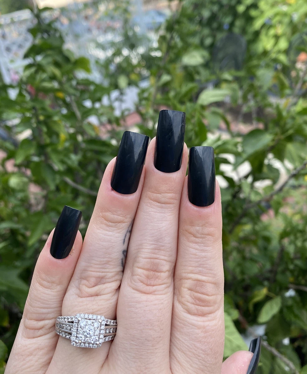Black square acrylic on sale nails