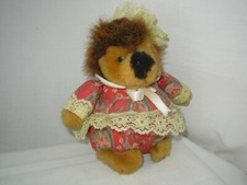 Adorable Vintage Hedgehog Plush Girl 16Cm PDI009