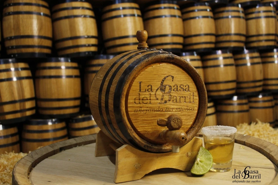 New Char Oak Aging Barrel Wooden Whiskey Barrel, Bourbon Wine Barrel Home Brewer - Image 3 of 4