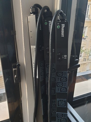 Panduit P30B06M PDU 32A - Zdjęcie 2 z 3