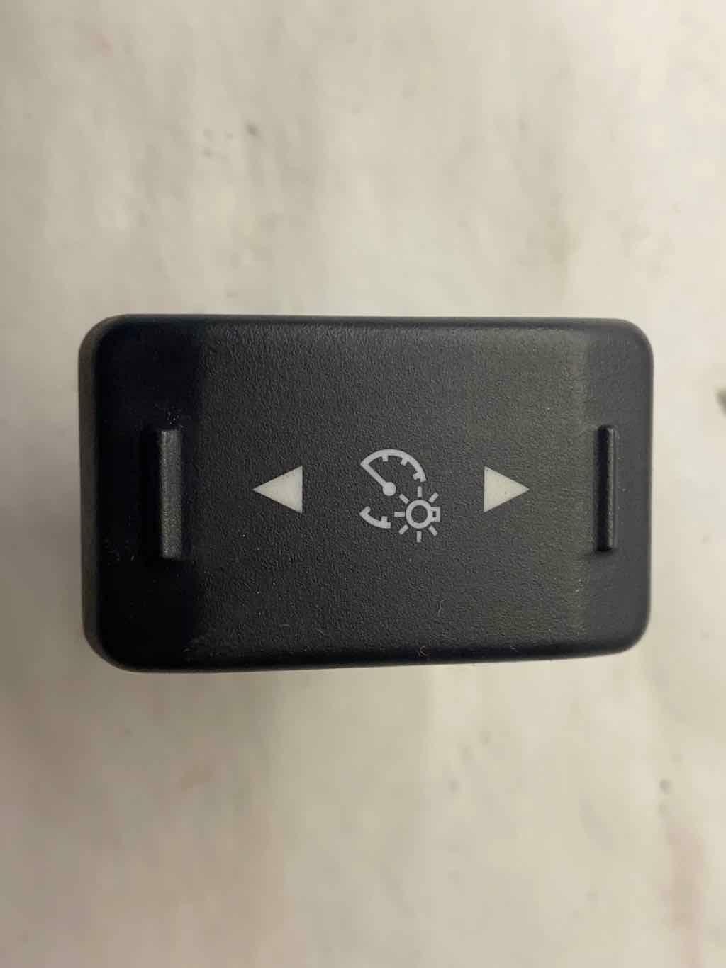 2011 FORD FIESTA Interior Light Dimmer Switch Control (AE8T11691ABW) G eBay