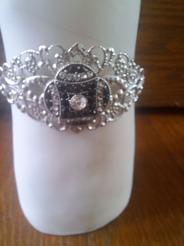 Silver Tone Filigree Cuff Bracelet w/Interchangeable Snap Center & 5 Extra Snaps - Picture 8 of 11
