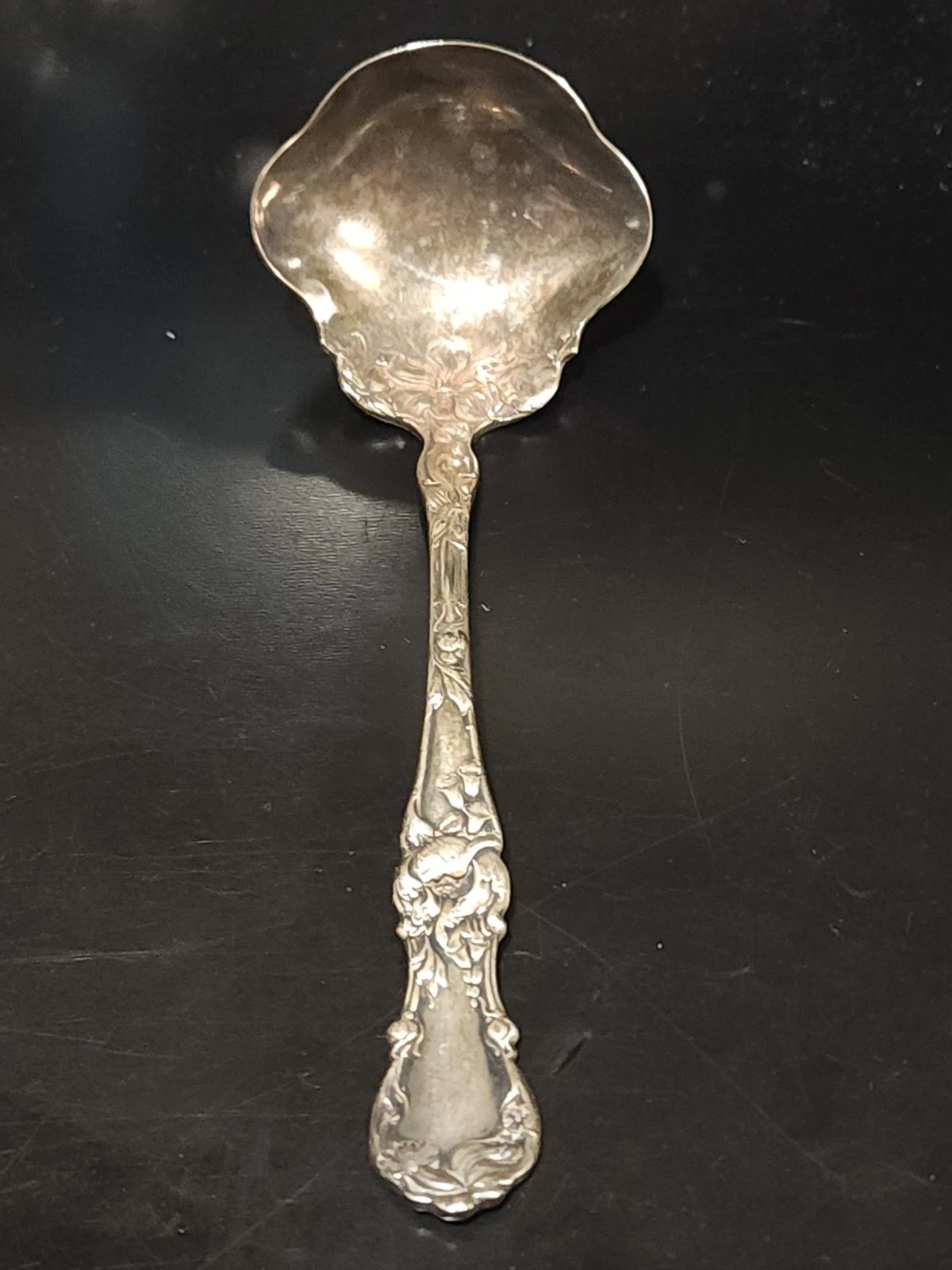 1902 Silverplate Wallace FLORAL 5.5" CREAM LADLE No Mono
Opens in a new window or tab
