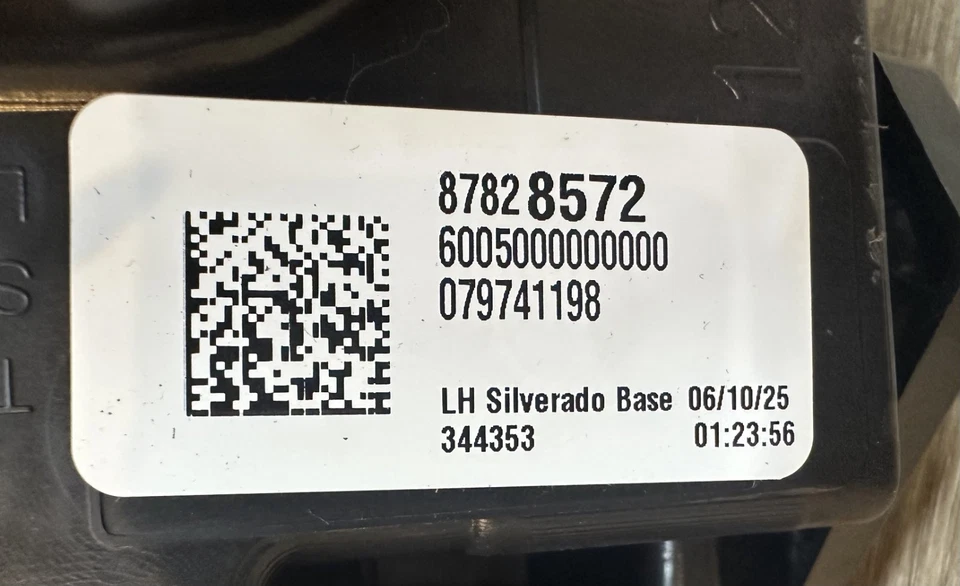 Faro derecho derecho Chevrolet Silverado 1500 2022-23 pieza OEM # 87828572 Foto 3 de 4