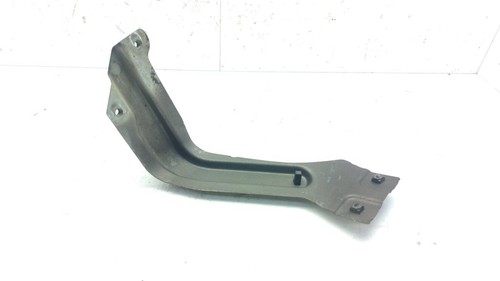 Volkswagen Touran II 2012 Vorne links Halterung Kotflügel 1T0821135C MNA12191