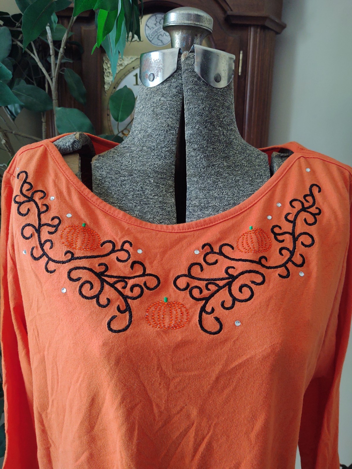 Basic Editions Orange Embroidered Bedazzled Pumpk… - image 4