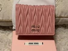 Miu Miu Wallet - Small matelassé nappa leather wallet - Pink