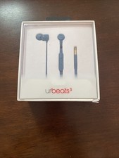 New In Box UrBeats 3 Ur Beats by Dr. Dre Earphones Lightning Connector