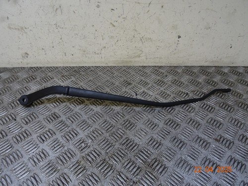 2016 SUZUKI VITARA SZ-T APK 1.6 PETROL MK4 PAIR OF FRONT WIPER ARM REF18785 - Picture 2 of 15