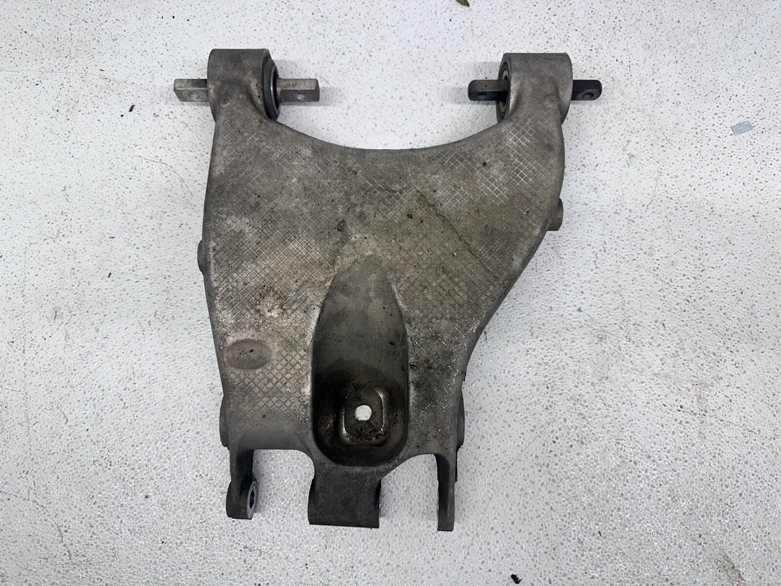 Rear Right Left Lower Control Arm 245703 245702 Ferrari California T 2015-2018