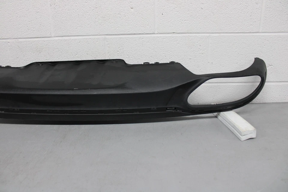2017 2018 MERCEDES BENZ E300 E400 REAR BUMPER VALANCE OEM Foto 3 de 4