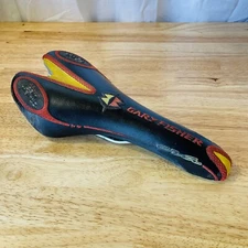 Team Gary Fisher Selle San Marco Era Arrowhead Titanium Rail Saddle Embroidered