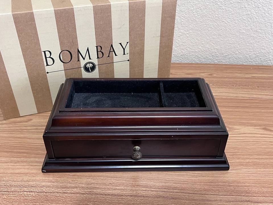Vintage Bombay Men's Pocket Changer 1858015 beautiful wood with pull out draw - Image 2 of 4