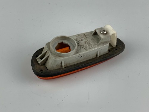 1992 - 2000 Subaru Impreza Right Side Wing Fender Turn Signal Indicator OEW2175 - Picture 4 of 5