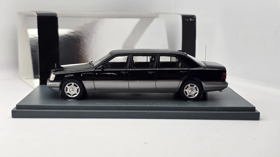 Neo Scale Models 1:43 Mercedes W124 LONG - Immagine 2 di 4