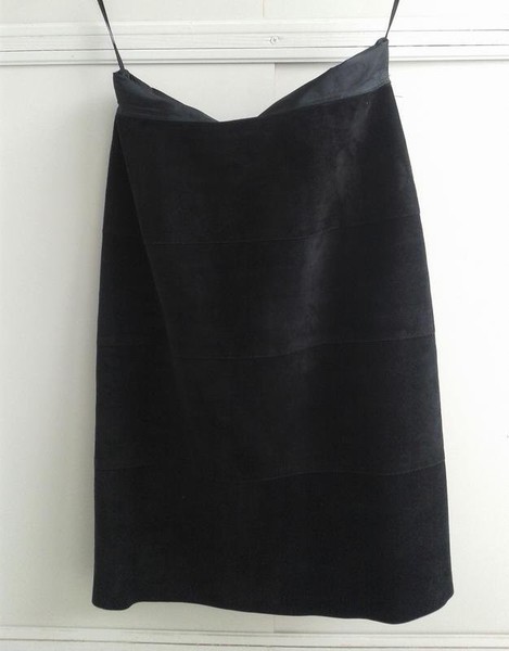 Women Akris Skirt Black Suede 36