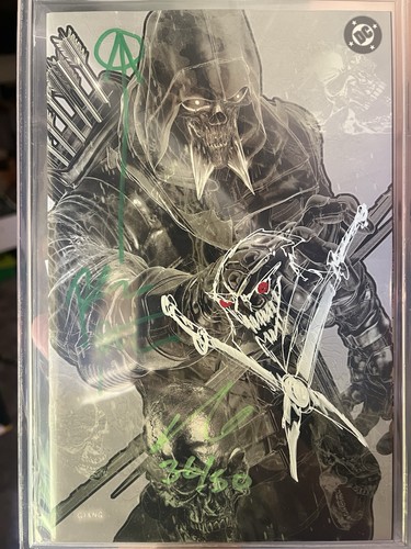 Absolute Green Arrow #1 Glow in the Dark Signed and Remark Giang Pornsak