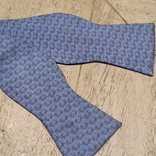 Vineyard Vines Custom Collection Adjustable Bowtie 100% Silk Blue UC Made In USA