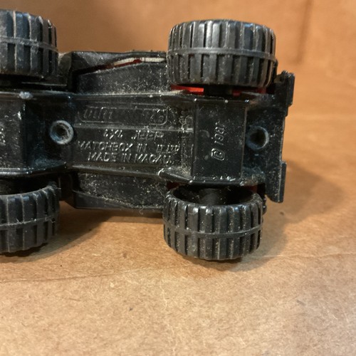 1981 Matchbox Black Jeep Laredo 4x4 - White Roof - Red Interior - Picture 4 of 4
