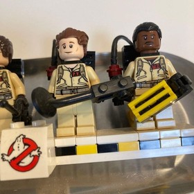 LEGO Ideas Ecto-1 21108 Ghostbusters Sale of only 4 Mini Figs