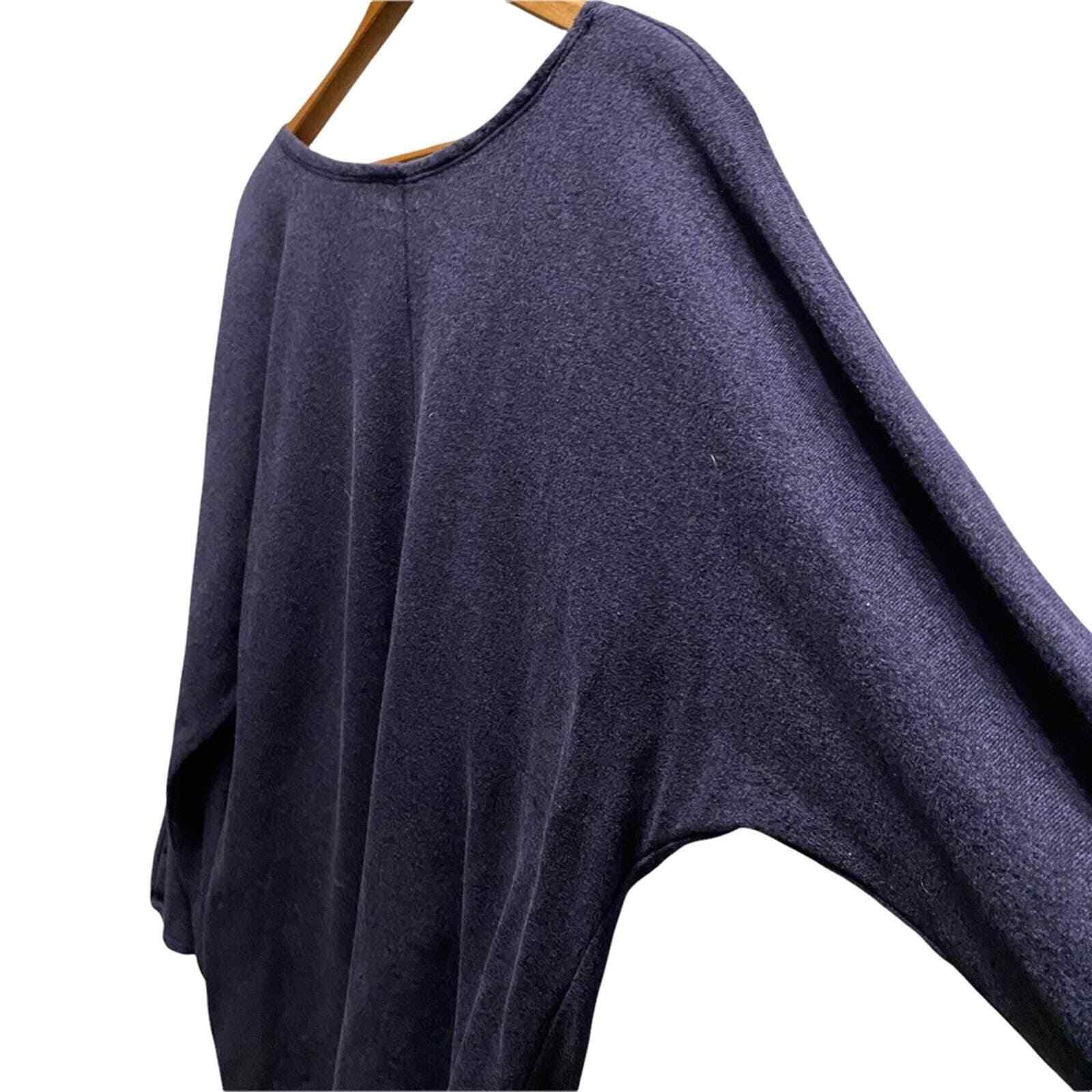 Max Studio Navy Top Medium - image 3