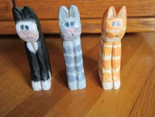 Wood Cat Figurine Trio Orange Gray Black & White 3 Folk Art Primitive FREE SHIP