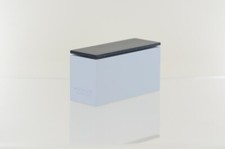 NOMOS Glashütte Dekoblock Schaufenster grau mit Holzauflage 5 x 13 x 7 cm