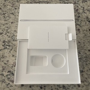iPad (9th Generation) Wi-Fi 64GB Space Gray - EMPTY BOX ONLY  - NO IPAD