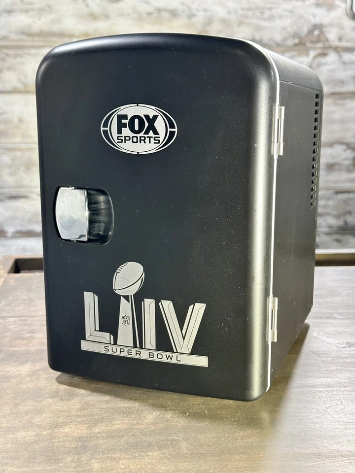 Mini nevera deportiva Fox exclusiva Chefman Super Bowl LIV enfría calienta RJ48-Negro Foto 2 de 4