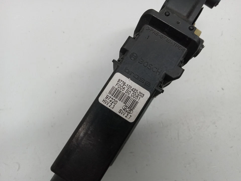 VOLKSWAGEN PASSAT 2000-2001 MOTOR VENTANA ELÉCTRICA DELANTERO IZQUIERDO OEM, 617-58528L Foto 4 de 4