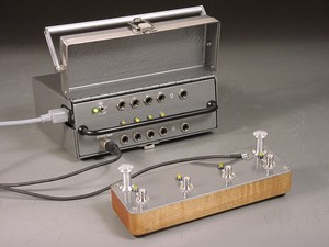 STEREO-AUDIO-SWITCHER-LOUDSPEAKER-INSTRUMENT-PASSIVE-GUITAR-AMPLIFIER-COMPARATOR