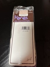 Hanes Ultra Sheer Knee Highs 2 Pair Color Rare Peach Sandalfoot NIP 401