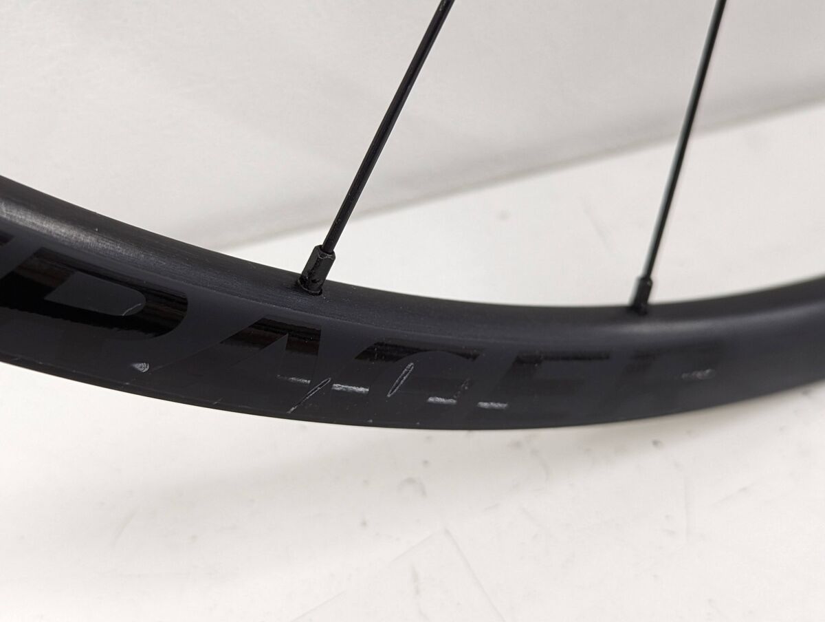 Bontrager Paradigm Disc 142mm 100mm 12mm Through Shimano 11s Bontrager Paradigm Disc 142mm 100mm 12mm Through Shimano 11s