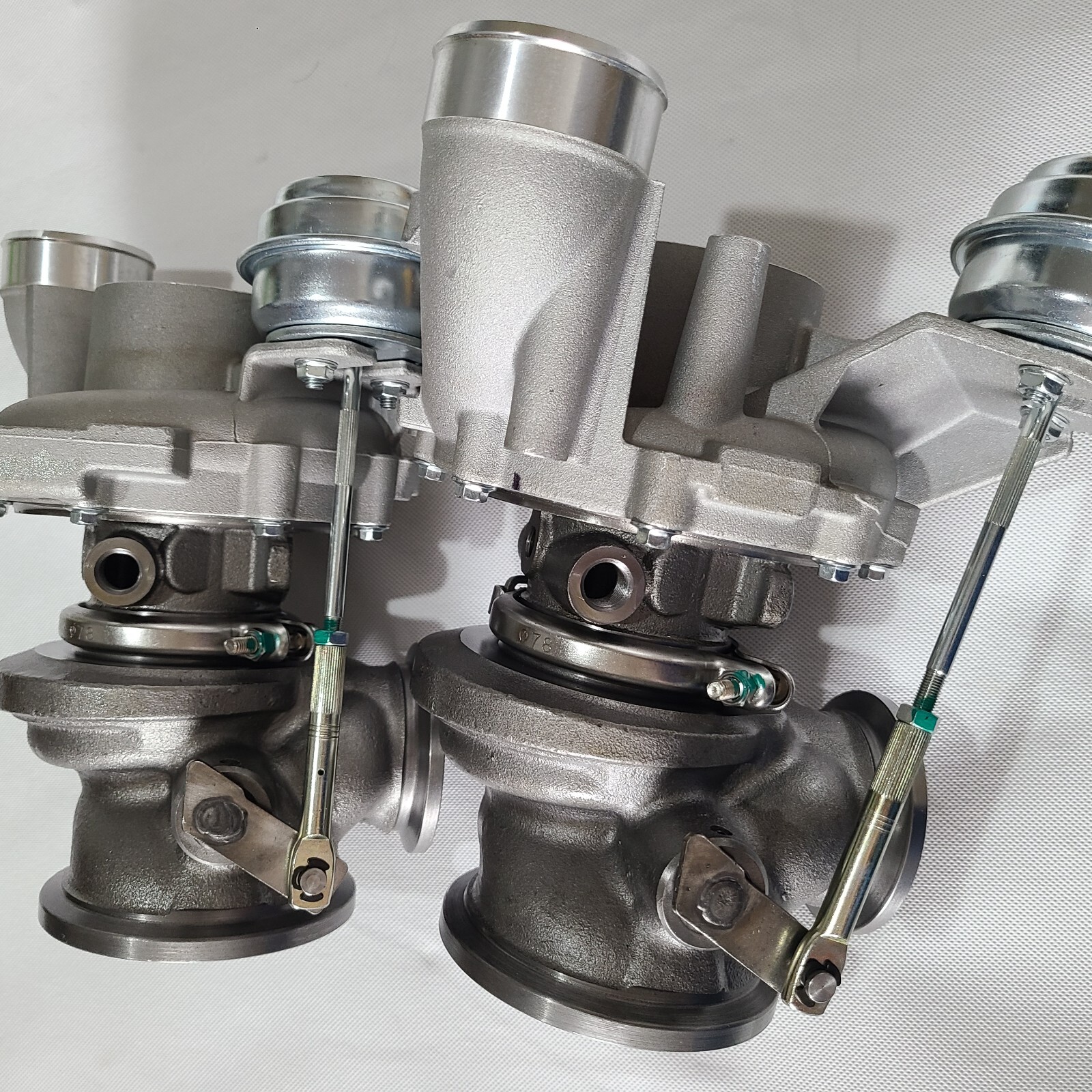 Twin Turbo BMW M5 M6 S63 B44 F06 F10 F12 F13 F18 4.4L MGT2260DSL 800075 ...